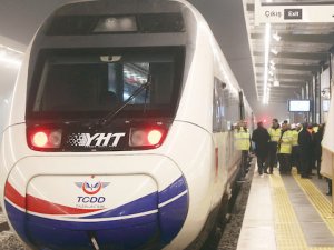 Gebze-Halkalı demir yolu hattı, yarın hizmete açılıyor.