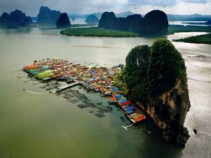 Tayland'ın yüzen köyü Ko Panyi bu kış turiste doydu