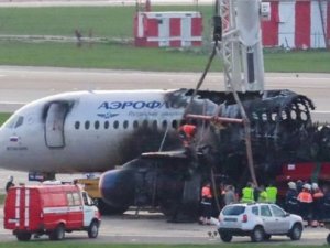 Aeroflot: Uçak kazasında pilot hatası ihtimali üzerinde duruluyor