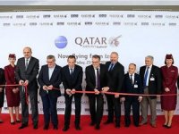 Qatar Airways'in ilk uçağı İzmir'e iniş yaptı!