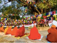 Dünyanın zirvesi, Lumbini'de Budha'nın izinden yürümek