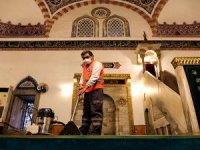 Antalya'da Ramazan ayı öncesi camiler temizlendi