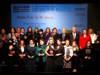 4.Kadın Girişimciler Zirvesi'de başarılı kadınlara ödül yağdı