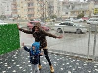 Manavgat 'a 30 yıl sonra kar yağdı