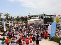 12 ülkeden 300 çocuk Antalya'da doyasıya eğlendi