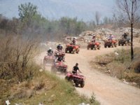 Çöp yığınları arasında bisiklet ve ATV safari turu