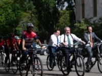TBMM Başkanı Şentop, Meclis'te bisiklet sürdü