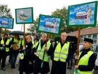 Almanya'da, grev nedeniyle uçuşlar iptal ediliyor