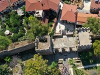 Antalya tarihi Kaleiçi'nde surlar temizlenmeye başlandı
