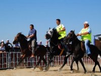 Side'de yapılan Rahvan at yarışlarında 85 at katıldı