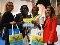 İzmir Turizm Fuarı'nda Uganda Büyükelçisine Kemer tanıtıldı