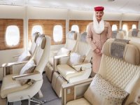 Emirates'de yenilenen A380’lerden ilki hizmete girdi