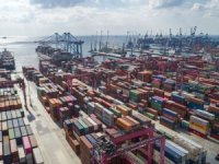 Türkiye'de ihracat azaldı, ithalat arttı