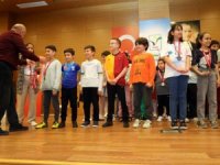 Satranç Turnuvası'nda öğrenciler madalya aldı