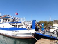 Datça-Bodrum arabalı da Gökova Körfezi manzaralı, yolculuk