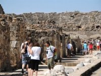 Oteller boş, turizm çalışanları bir ay ücretsiz izne gönderildi