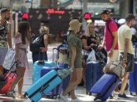 Almanlar Peş Peşe Türkiye'den Ayrılıyor: