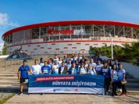 Glorıa Hotels & Resorts Runtalya’da Parıltı Derneği için koştu