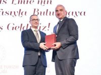 Bakan Ersoy: Risaletü’n Nushiyye Divanı meşaledir