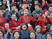 Müzik Festivali'ne 9 ülkeden 3 bin 250 dansçı katıldı