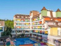 Geceliği 37 bin lira olan otel işçilere maaş vermiyor