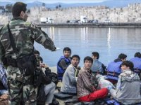 Yunanistan, ülkeye kaçak gelen herkesi hapse atacak.