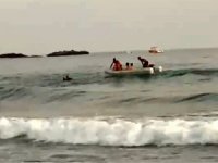 Alanya'da Tatilciler Akıntıya Kapıldı,