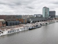 Amsterdam'da aşırı turizme karşı gemi seferleri azalıyor