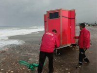 Kemer Çamyuva'da karavanda yaşayan Rus kurtarıldı