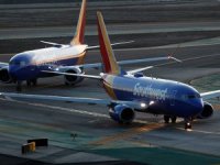 Boeing 737 tacını kaybediyor