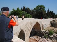 Aspendos Köprüsü'nden 2025'te 10 bin turist geçti!