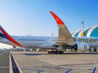 Emirates'in İlk Airbus A350 Uçağı Londra'ya İndi