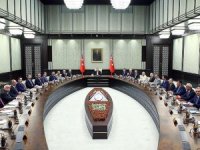 Ankara karıştı: Erdoğan imzalarsa o bakan da gidiyor