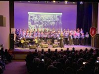 Rebetiko ezgileri Ege’nin iki yakasını Sakız'da buluşturdu