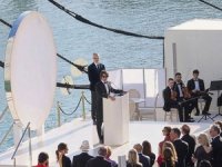 Four Seasons, ilk yatını denize indirdi.