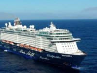 Hürmüz Boğazı'ndan beş yolcu gemisi geçebildi.