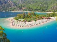 Ölüdeniz'e yaya girişi 150, otomobille giriş 750 lira oldu