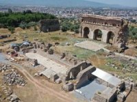 2 bin yıllık 300 kişilik antik havuz gün yüzüne çıkarıldı