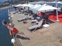 Tatil Köyünde 50 santimetrelik suya ölüme atladı.