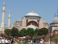 Turizmciler: Müzeler tatil yapmasın