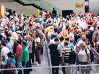 Havayolları yolcudan sır saklıyor