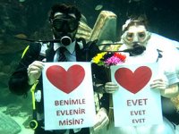 Su altında nikah kıyacaklar