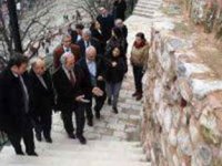 Bursa'da 2300 yıllık surlar onarılıyor