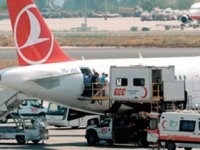 Unutkan yolcular acil iniş yaptırıyor