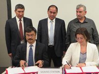 Urumçi Türk turist bekliyor