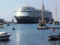 'Mein Schiff Bodrum'a  4 bin kişiyle geldi...