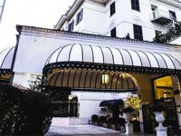 Ferit Şahenk Roma'da otel aldı