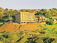 Kaçak otele hapis cezası