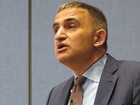 Milli Portal turizmcileri böldü