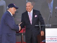 Özyeğin, mezunları uğurladı